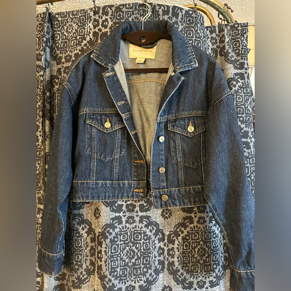 Like New Pilcrow and the letterpress extra small cropped jean jacket